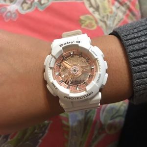 Baby G White/Rose gold watch